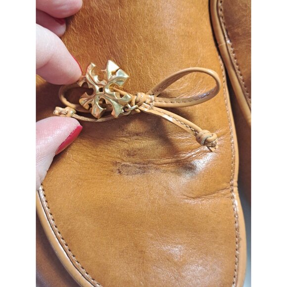 Tory Burch Charm Mules Clogs Womens Tan Leather Slip-On Gold Charm Size 7.5 - Picture 11 of 15